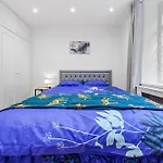 Modern Flat Near Hyde Park